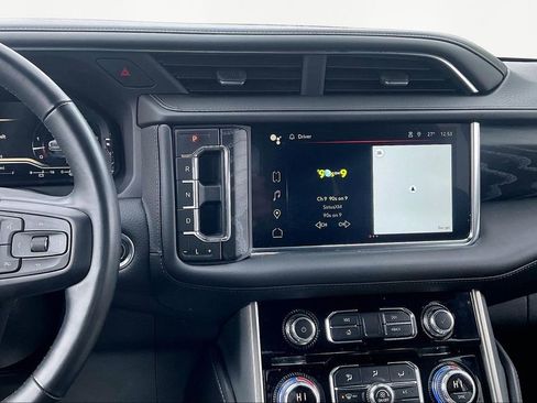 Used 2023 GMC Yukon Denali image 11