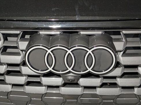 Certified 2025 Audi Q5 Premium w/ Convenience Package AWD/4WD image 29