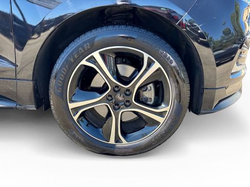 Used 2019 Ford Edge ST w/ Convenience Package AWD/4WD image 36