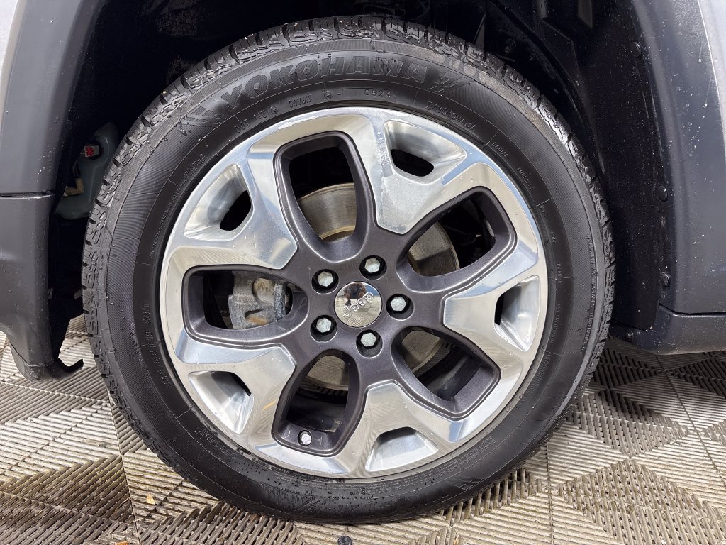 Used 2020 Jeep Compass Limited FWD image 12