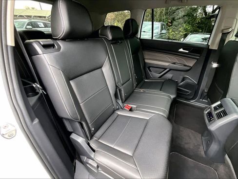 Certified 2023 Volkswagen Atlas SE image 20