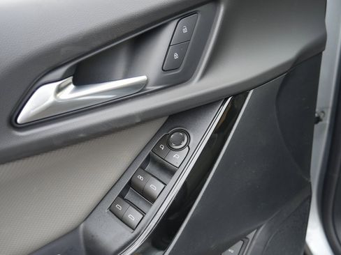 New 2026 Chevrolet Equinox LT image 4