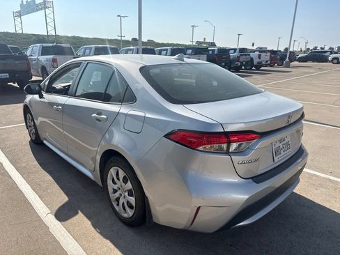 Used 2022 Toyota Corolla LE FWD image 8
