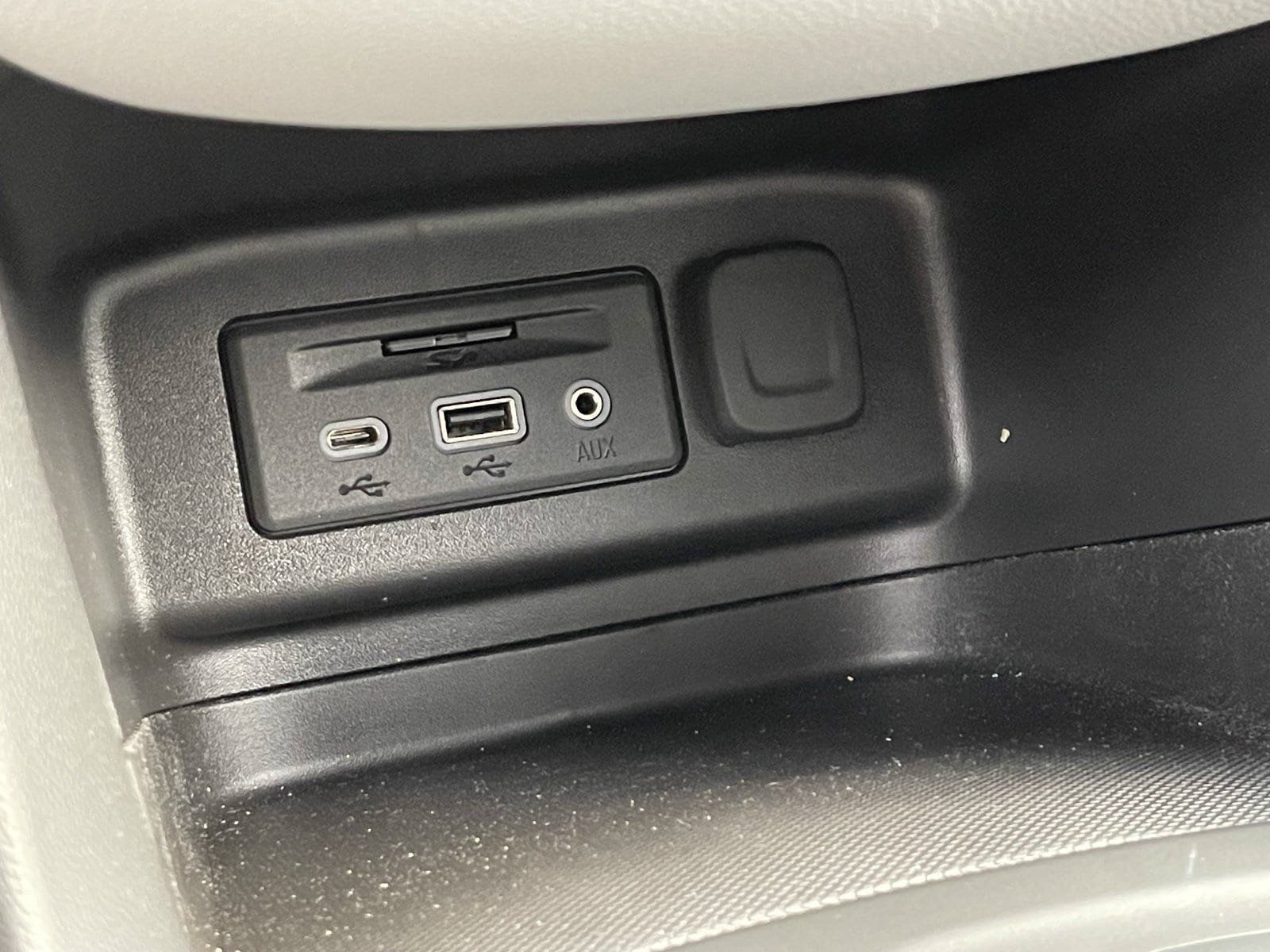 Used 2024 Chevrolet Equinox LT FWD image 26