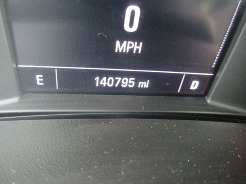 Used 2018 Chevrolet Equinox LT image 27