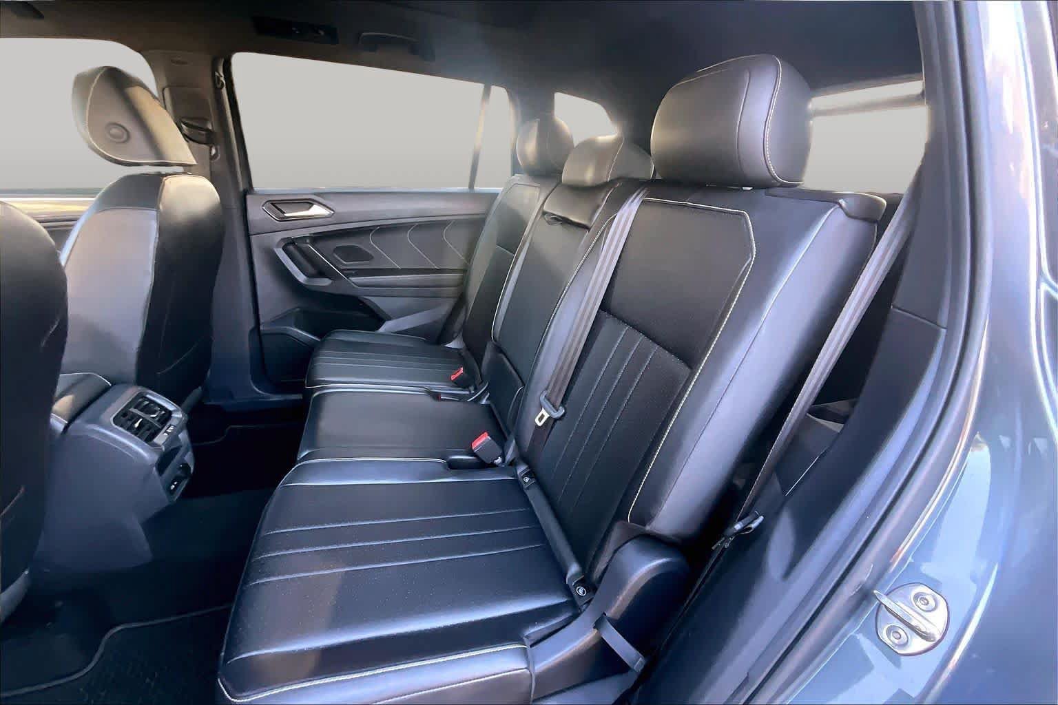 Used 2024 Volkswagen Tiguan SE R-Line FWD image 21