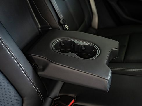 New 2026 Porsche Macan Turbo image 48