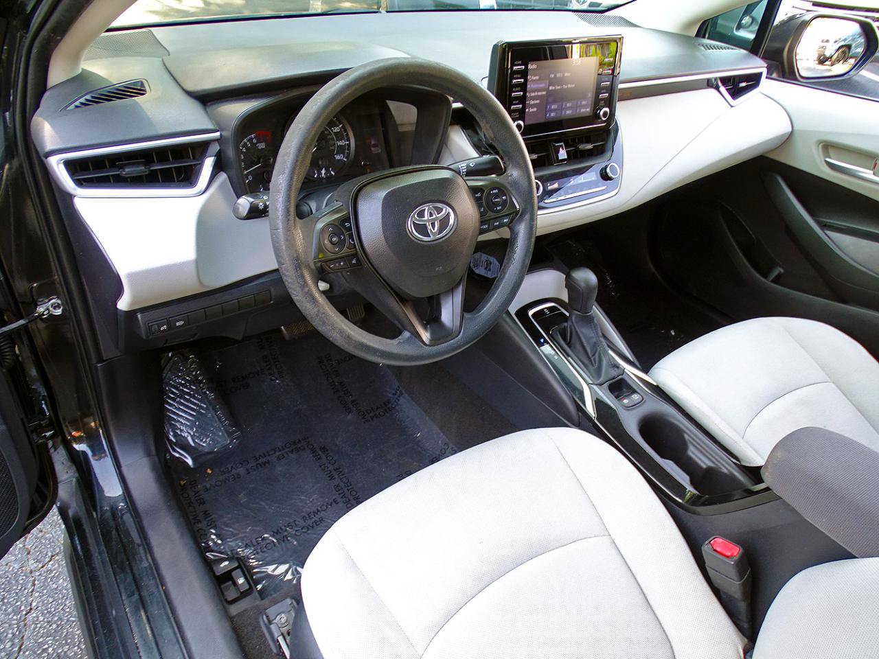 Used 2020 Toyota Corolla L FWD image 14