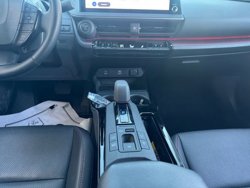 Certified 2024 Toyota Prius Prime Premium image 20