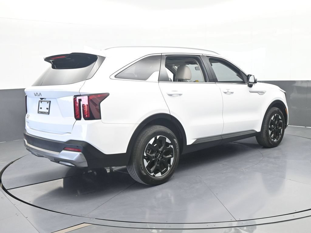 Used 2024 Kia Sorento S w/ Panoramic Sunroof Package FWD image 6