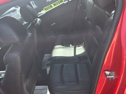 Used 2016 Chevrolet Cruze LT image 11