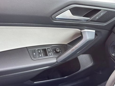 Used 2019 Volkswagen Tiguan SE AWD/4WD image 22