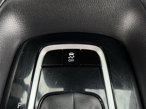 Used 2024 Toyota Corolla LE image 21