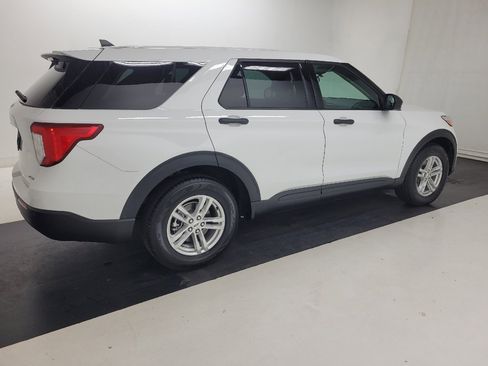 Used 2023 Ford Explorer 4WD image 10