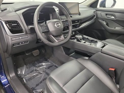 Certified 2025 Nissan Rogue SL FWD image 20