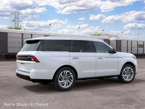 New 2027 Lincoln Navigator Reserve AWD/4WD image 6