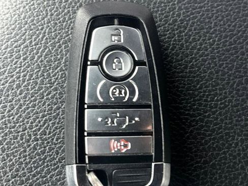 Certified 2022 Ford F250 Lariat w/ Lariat Ultimate Package image 24