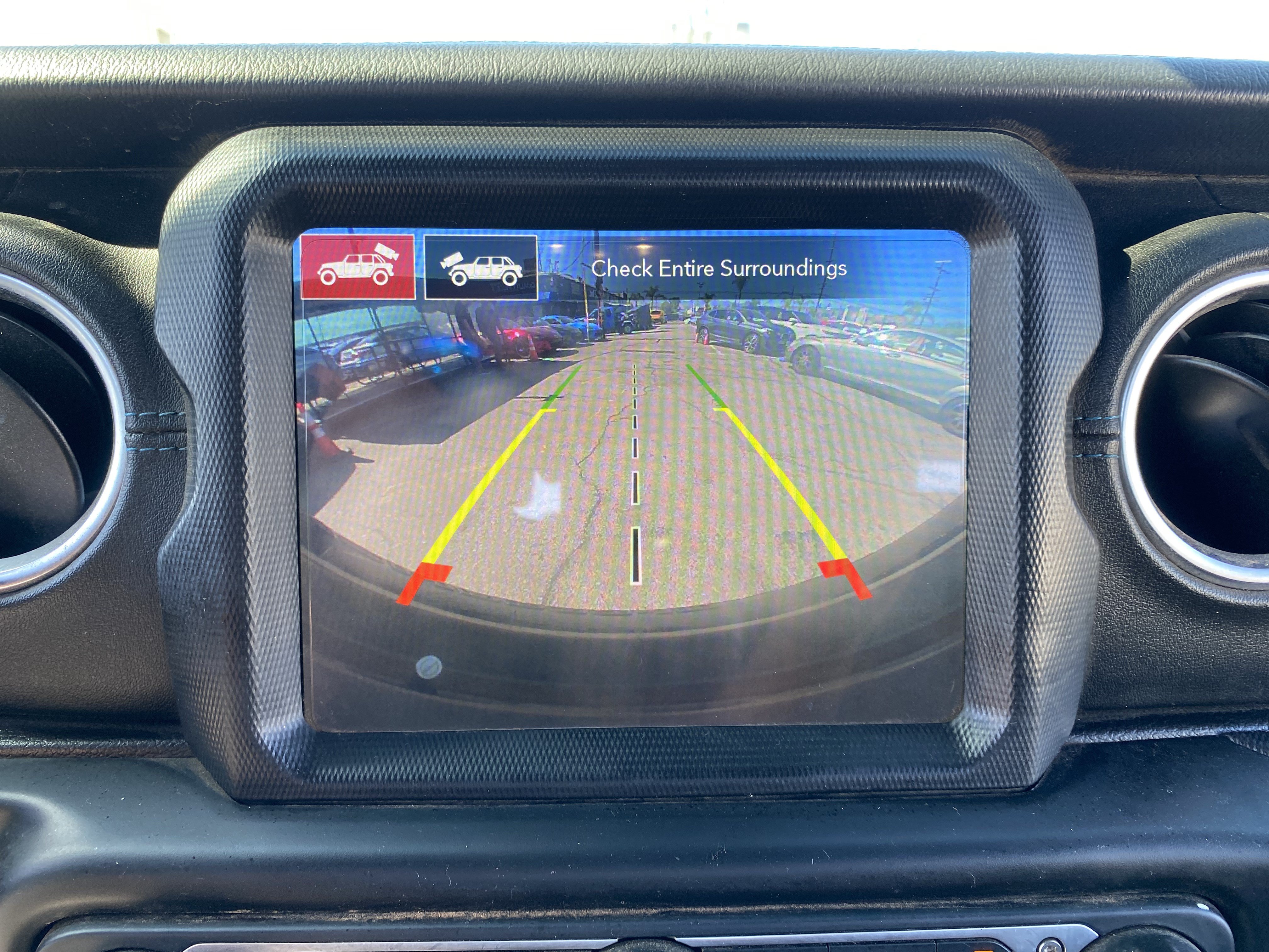 Used 2023 Jeep Wrangler Unlimited Rubicon 4xe AWD/4WD image 32