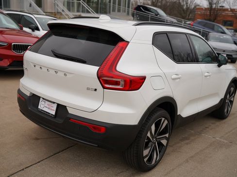 New 2025 Volvo XC40 B5 Plus w/ Protection Package Premier image 7