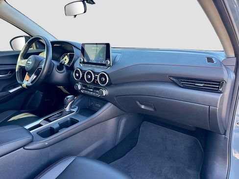 Used 2024 Nissan Sentra SR w/ SR Premium Package image 29