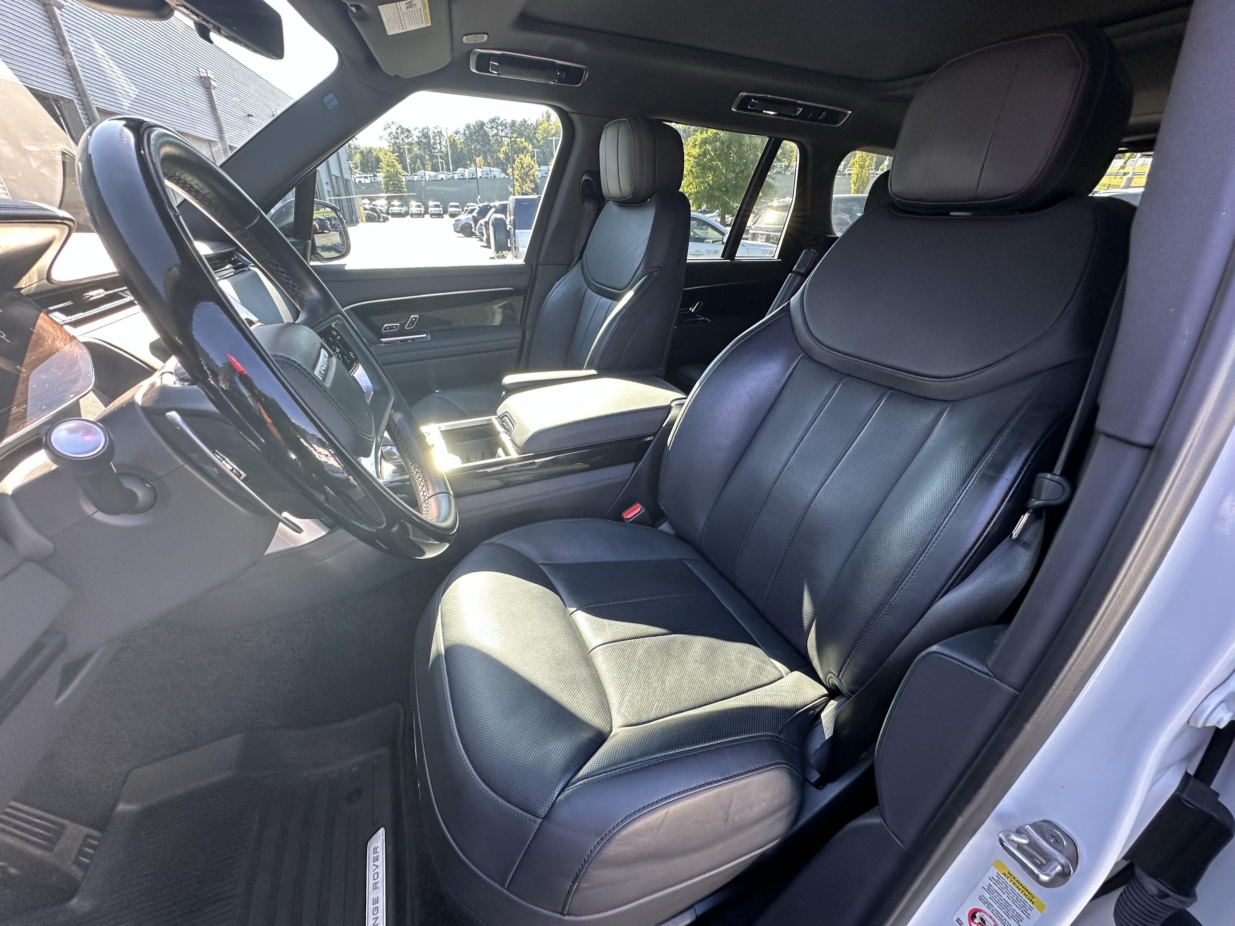 Certified 2023 Land Rover Range Rover SE AWD/4WD image 14