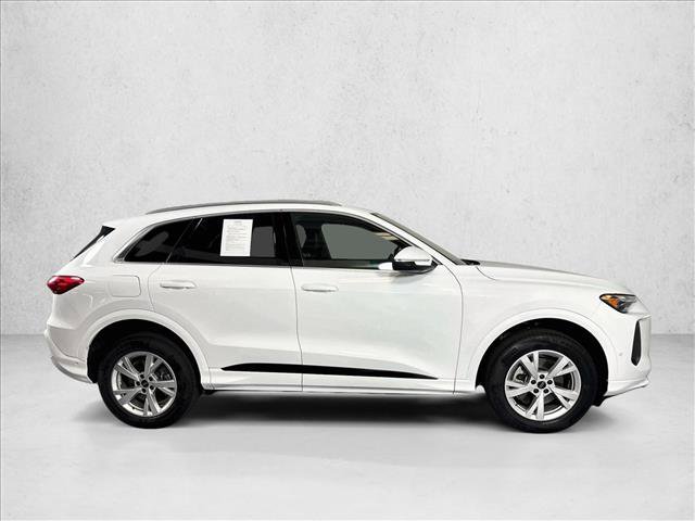 Used 2025 Audi Q5 Premium AWD/4WD image 4