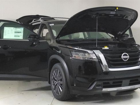 Certified 2023 Nissan Pathfinder SL w/ SL Premium Package image 9