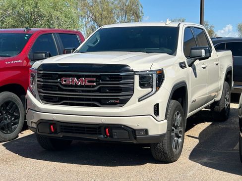 Used 2026 GMC Sierra 1500 AT4 w/ Technology Package AWD/4WD image 2