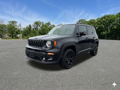 Used 2022 Jeep Renegade Altitude w/ Sun/Sound Group AWD/4WD image 4
