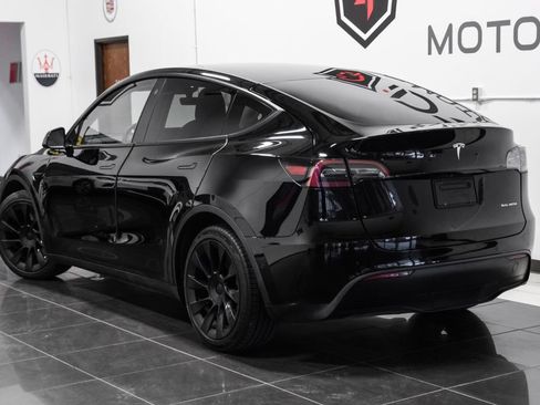 Used 2022 Tesla Model Y Long Range AWD/4WD image 10