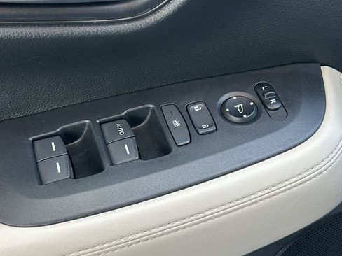 Certified 2026 Honda HR-V LX image 12