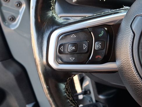 Used 2018 Jeep Wrangler Unlimited Sahara w/ Dual Top Group image 20