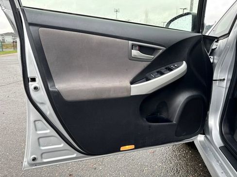 Used 2013 Toyota Prius Three image 21