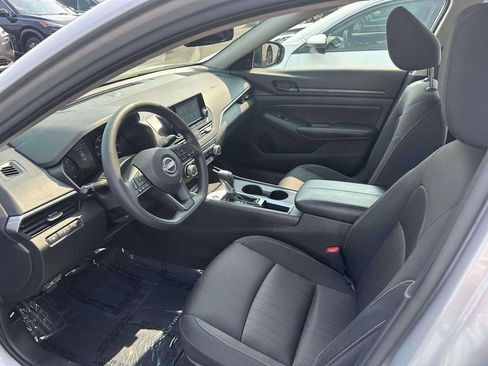 Certified 2024 Nissan Altima 2.5 S FWD image 13