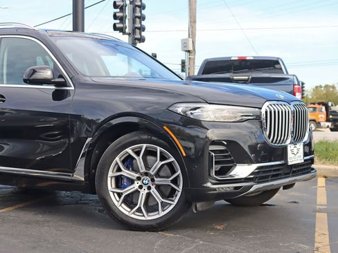 Used 2019 BMW X7 xDrive50i w/ Dynamic Handling Package image 3
