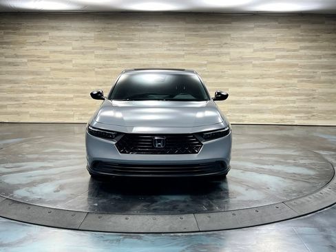 Used 2025 Honda Accord Sport image 9