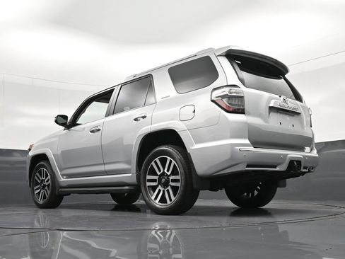 Used 2024 Toyota 4Runner Limited AWD/4WD image 25