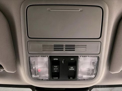 Used 2024 Honda Odyssey EX-L image 36