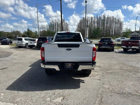 Used 2022 Ford F250 XL w/ Power Equipment Group image 5