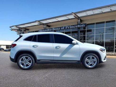 Certified 2022 Mercedes-Benz GLA 250 4MATIC image 2