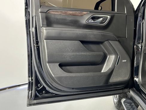 Used 2021 Chevrolet Tahoe Z71 AWD/4WD image 32