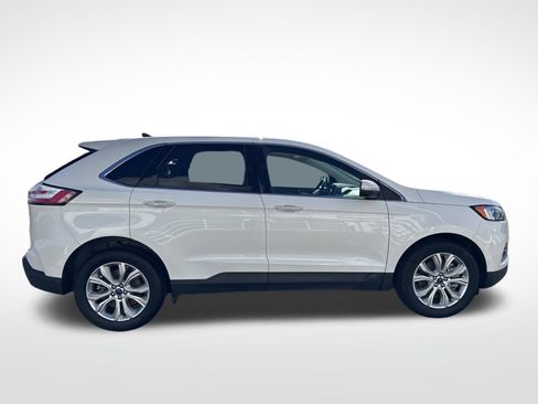 Certified 2022 Ford Edge Titanium image 7