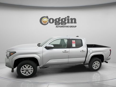 New 2026 Toyota Tacoma SR5 AWD/4WD image 5