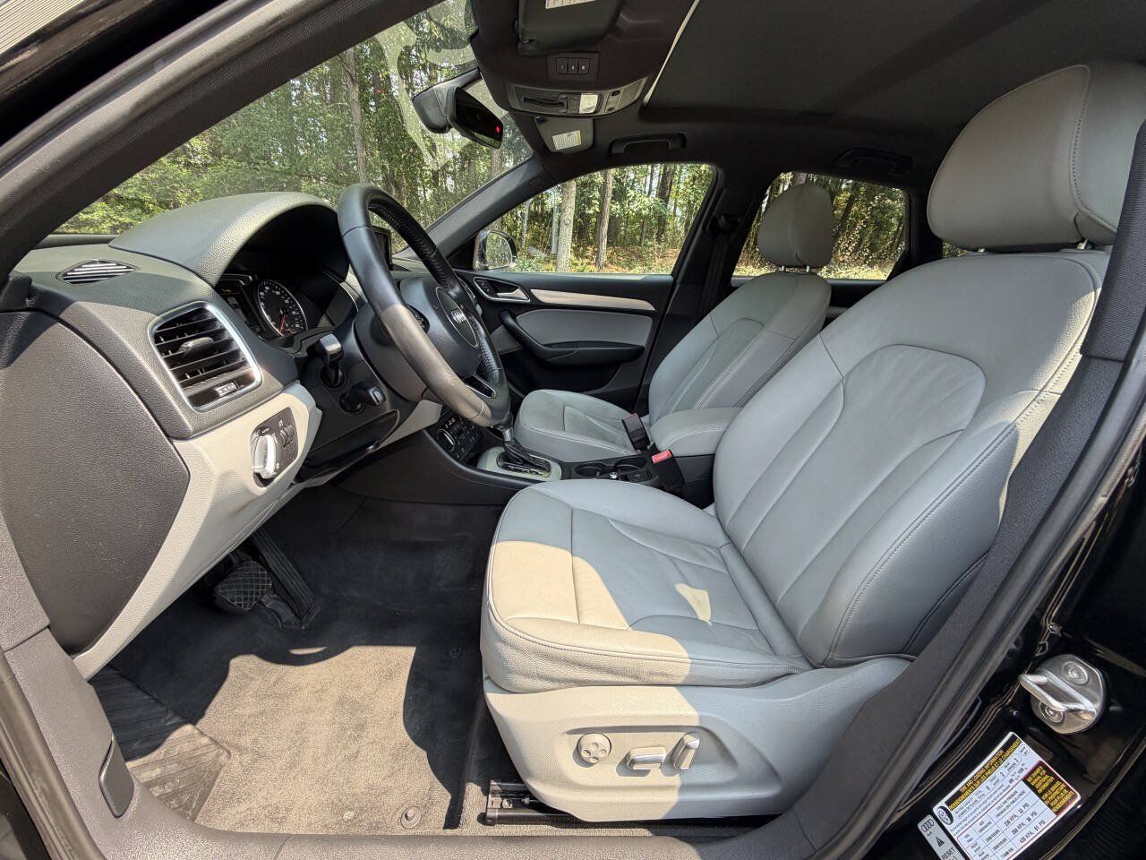 Used 2018 Audi Q3 2.0T Premium Plus w/ Premium Plus Package AWD/4WD image 9