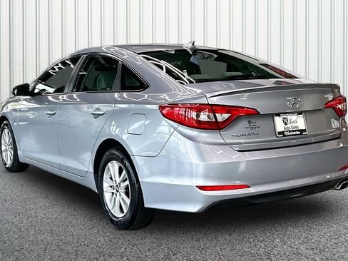 Used 2015 Hyundai Sonata SE w/ Option Group 09 FWD image 4