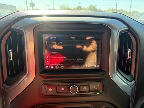 Used 2022 Chevrolet Silverado 1500 Custom image 16