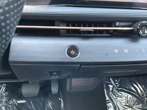 Used 2024 Nissan Ariya AWD image 17