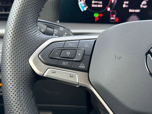 New 2026 Volkswagen Tiguan SE R-Line image 37