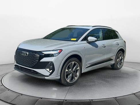 Used 2024 Audi Q4 e-tron Premium Plus AWD/4WD image 3
