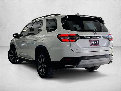 Used 2023 Honda Pilot Elite image 13